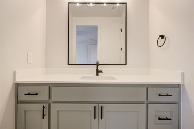 4541 Maple Ridge Drive, Edmond, OK 73034