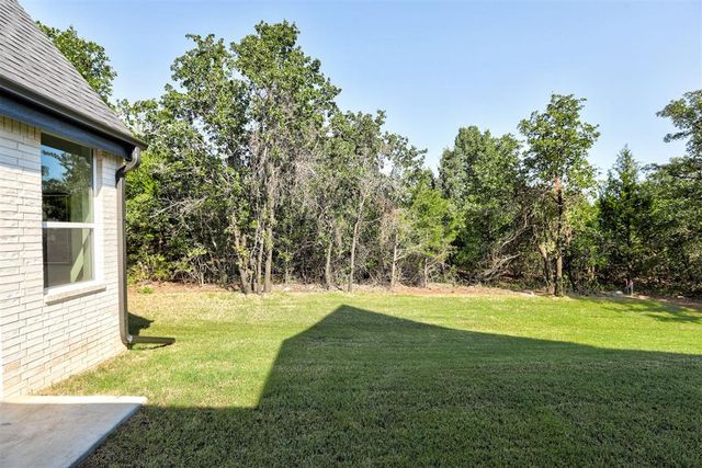 4541 Maple Ridge Drive, Edmond, OK 73034