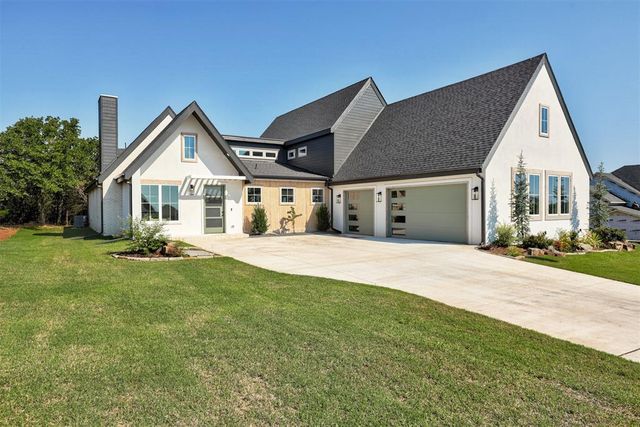 4541 Maple Ridge Drive, Edmond, OK 73034