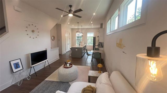 200 Chestnut Circle, Atlanta, GA 30342