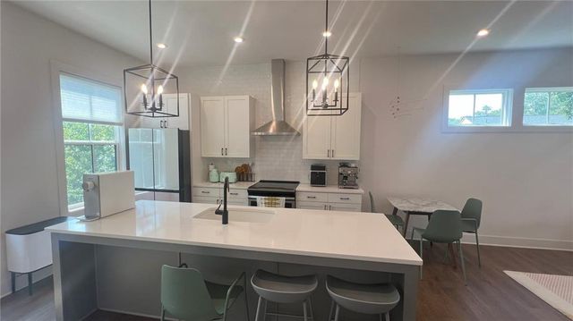 200 Chestnut Circle, Atlanta, GA 30342