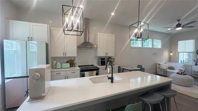 200 Chestnut Circle, Atlanta, GA 30342