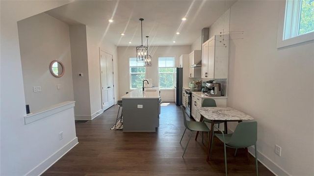 200 Chestnut Circle, Atlanta, GA 30342