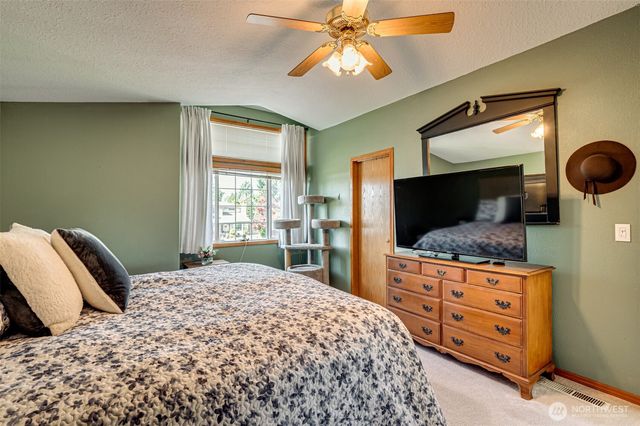 307 NE 134TH Circle, Vancouver, WA 98685