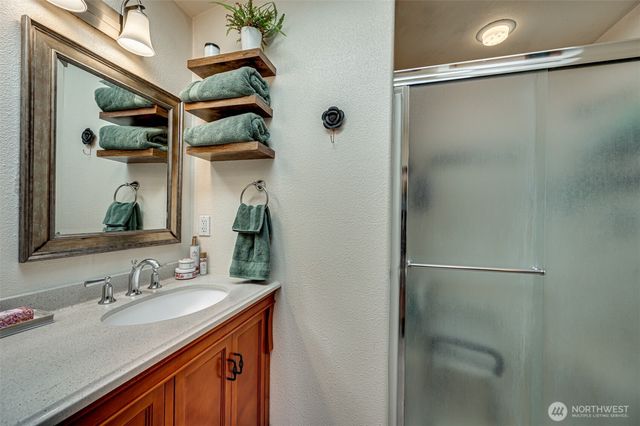 307 NE 134TH Circle, Vancouver, WA 98685