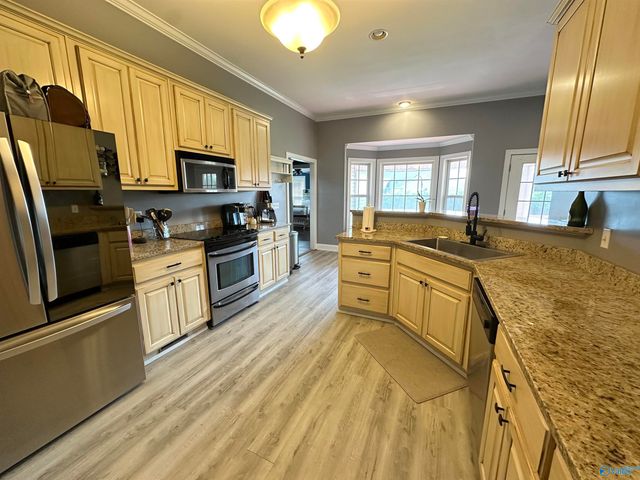 115 St Thomas Drive, Rainbow City, AL 35906