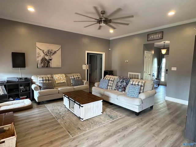 115 St Thomas Drive, Rainbow City, AL 35906