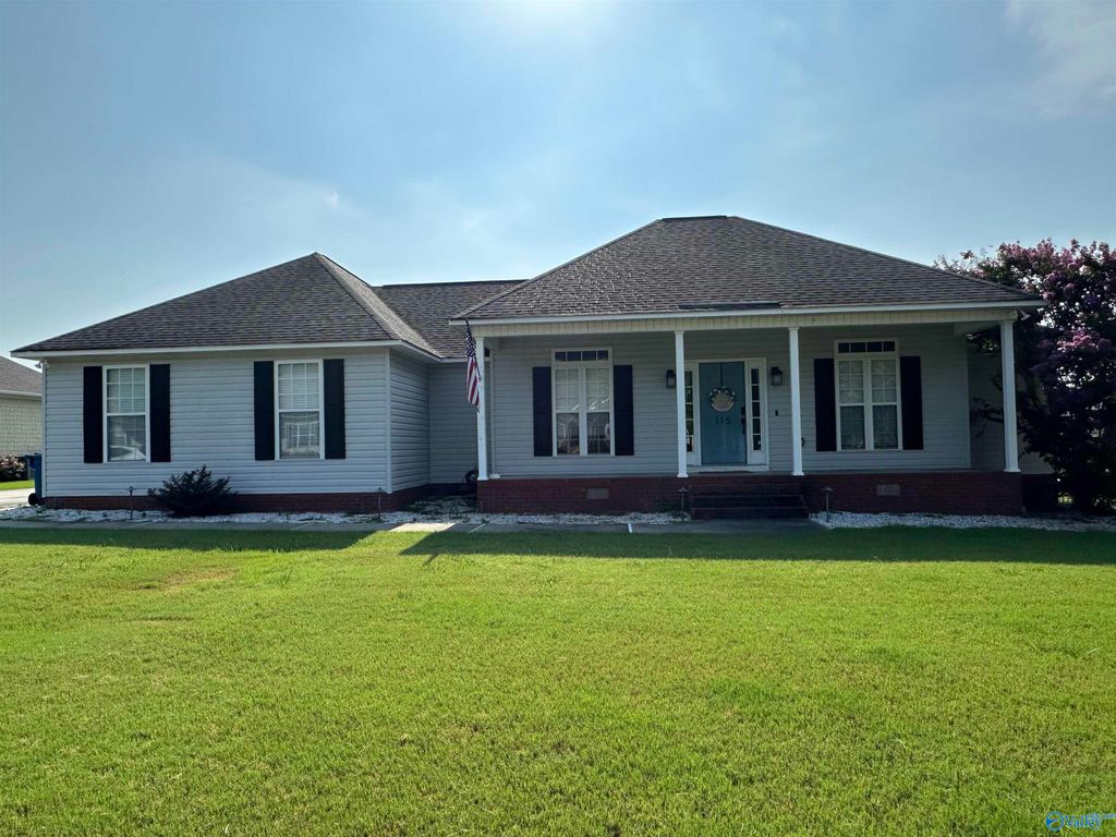 115 St Thomas Drive, Rainbow City, AL 35906