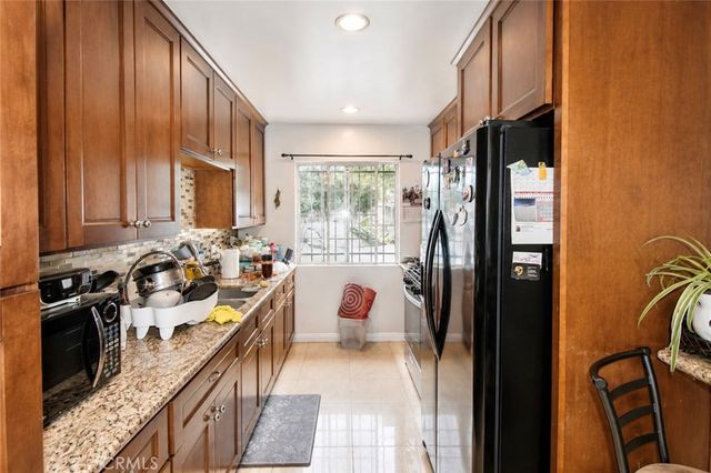 2011 W Wilshire, Santa Ana, CA 92704