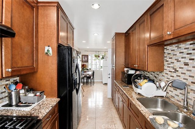 2011 W Wilshire, Santa Ana, CA 92704