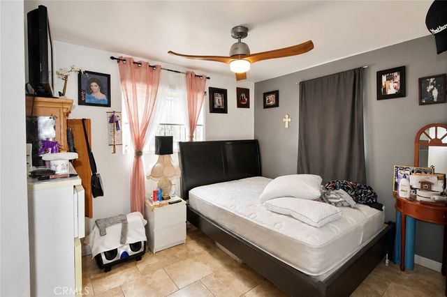 2011 W Wilshire, Santa Ana, CA 92704