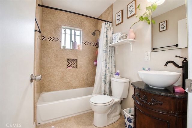 2011 W Wilshire, Santa Ana, CA 92704