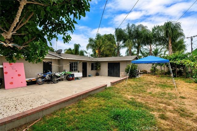 2011 W Wilshire, Santa Ana, CA 92704