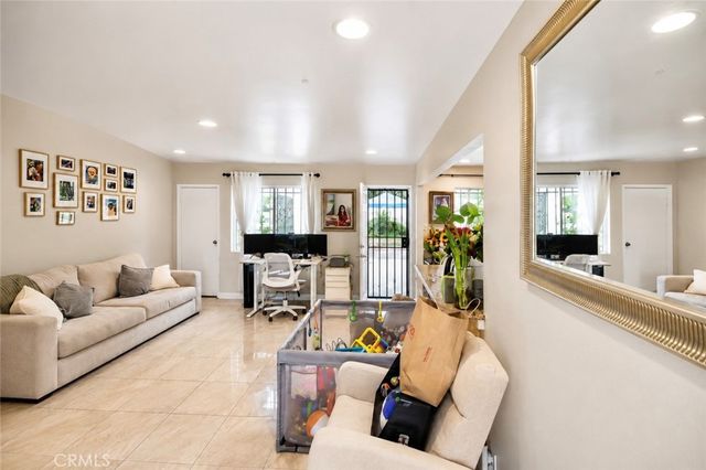 2011 W Wilshire, Santa Ana, CA 92704