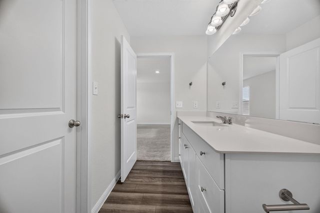 507 Red Fish LN, Hutto, TX 78634