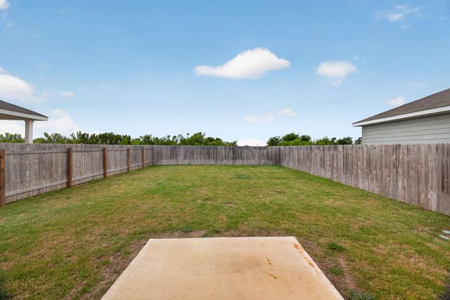 507 Red Fish LN, Hutto, TX 78634