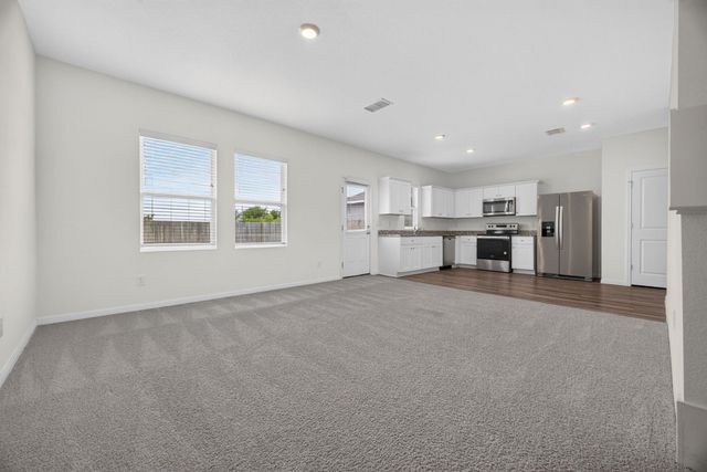 507 Red Fish LN, Hutto, TX 78634