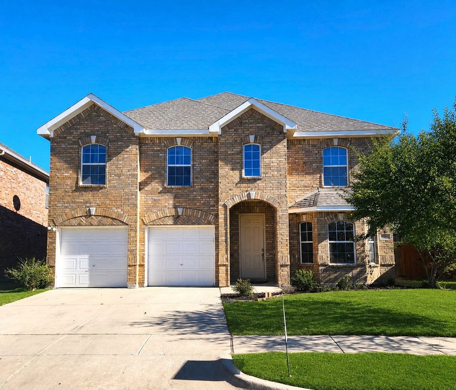 5513 Grenada Drive, Fort Worth, TX 76119 — exterior