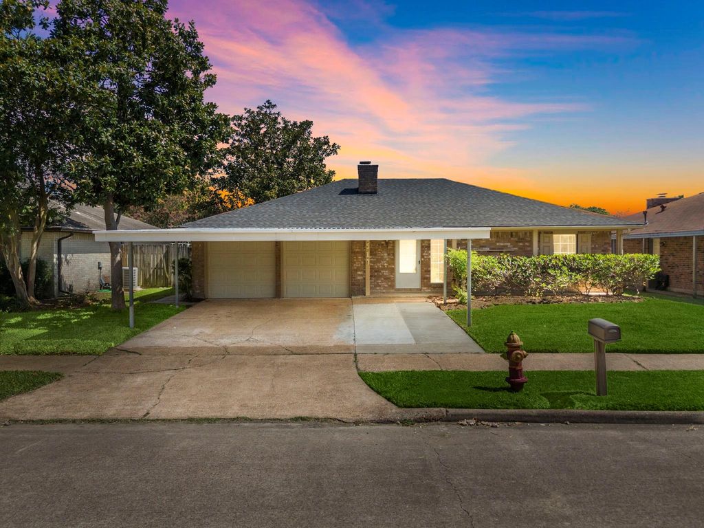 1517 Van Buren Drive, Deer Park, TX 77536