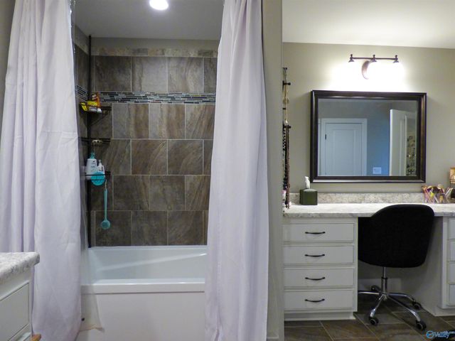 112 Compass Hill Circle, Toney, AL 35773