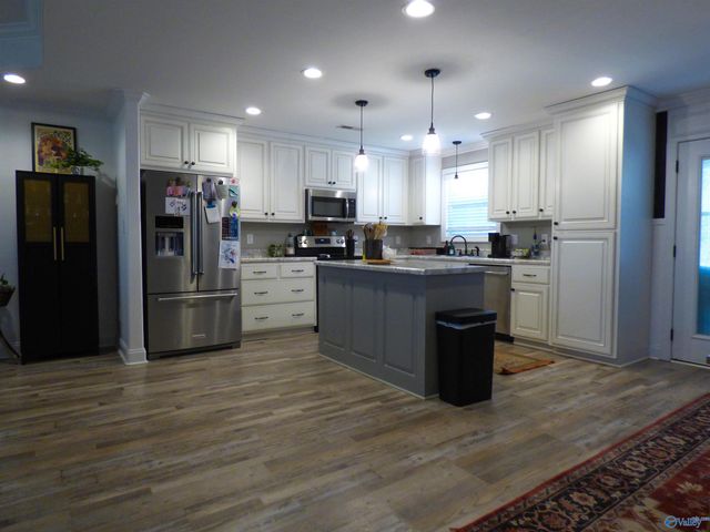 112 Compass Hill Circle, Toney, AL 35773