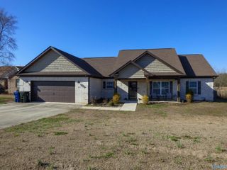 112 Compass Hill Circle, Toney, AL 35773
