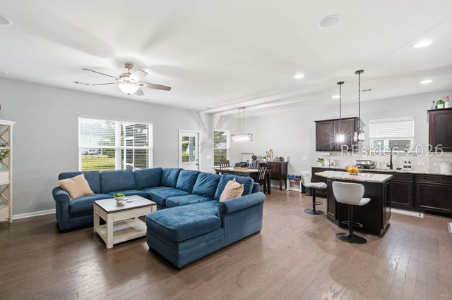 25 Pacolet Ln, Beaufort, SC 29906