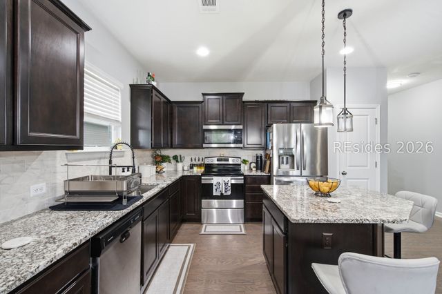 25 Pacolet Ln, Beaufort, SC 29906