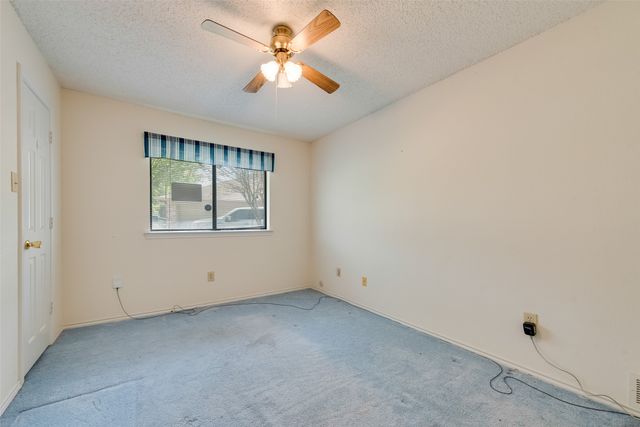 221 Avalon, Desoto, TX 75115