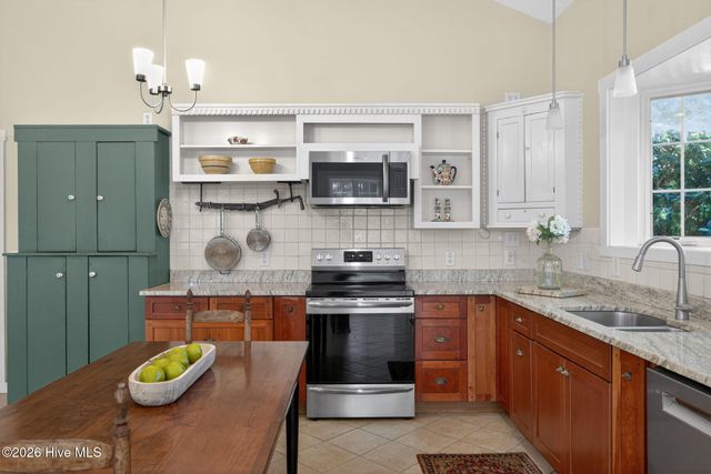 2265 Lakebay Road, Vass, NC 28394