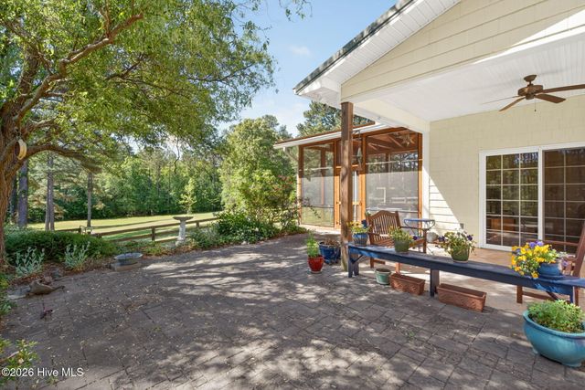 2265 Lakebay Road, Vass, NC 28394