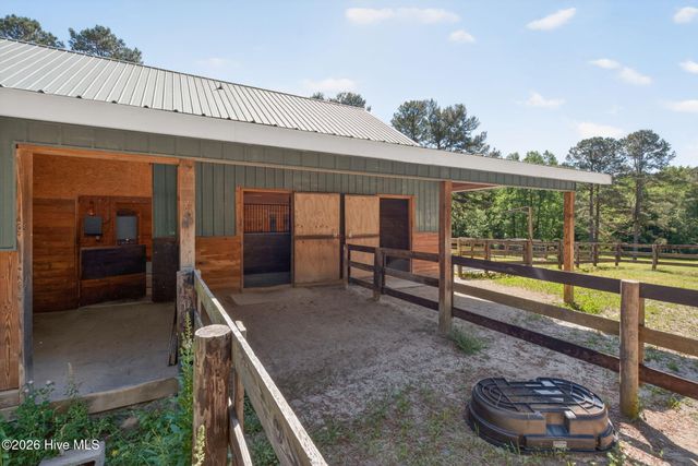 2265 Lakebay Road, Vass, NC 28394