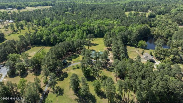 2265 Lakebay Road, Vass, NC 28394
