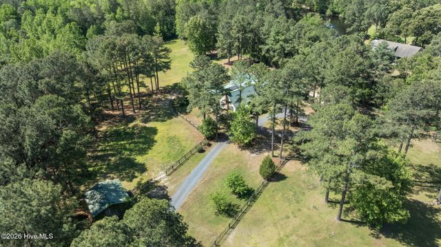 2265 Lakebay Road, Vass, NC 28394