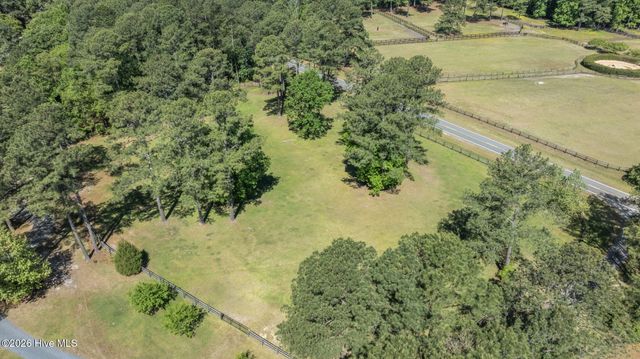 2265 Lakebay Road, Vass, NC 28394