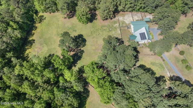2265 Lakebay Road, Vass, NC 28394