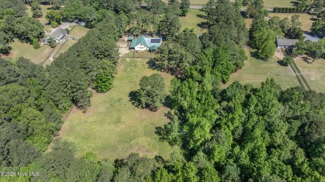 2265 Lakebay Road, Vass, NC 28394