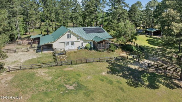 2265 Lakebay Road, Vass, NC 28394