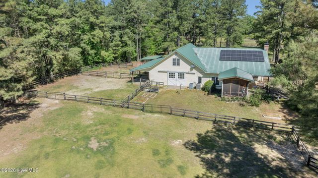 2265 Lakebay Road, Vass, NC 28394