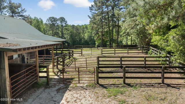 2265 Lakebay Road, Vass, NC 28394