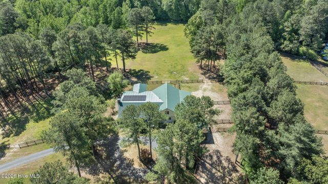 2265 Lakebay Road, Vass, NC 28394