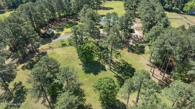 2265 Lakebay Road, Vass, NC 28394