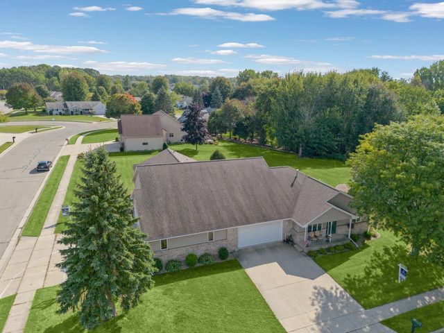 100 BENTWOOD DRIVE, Brillion, WI 54110