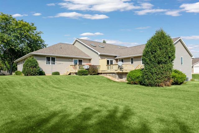 100 BENTWOOD DRIVE, Brillion, WI 54110