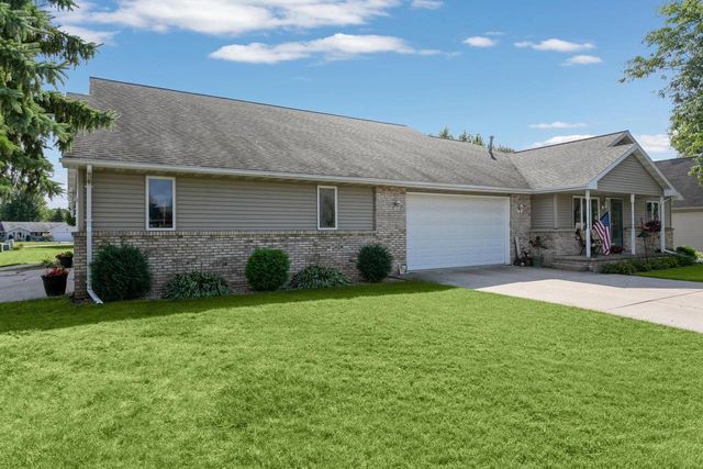 100 BENTWOOD DRIVE, Brillion, WI 54110