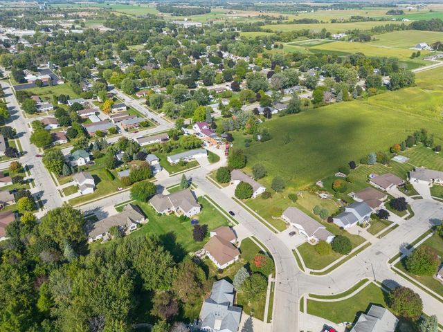 100 BENTWOOD DRIVE, Brillion, WI 54110