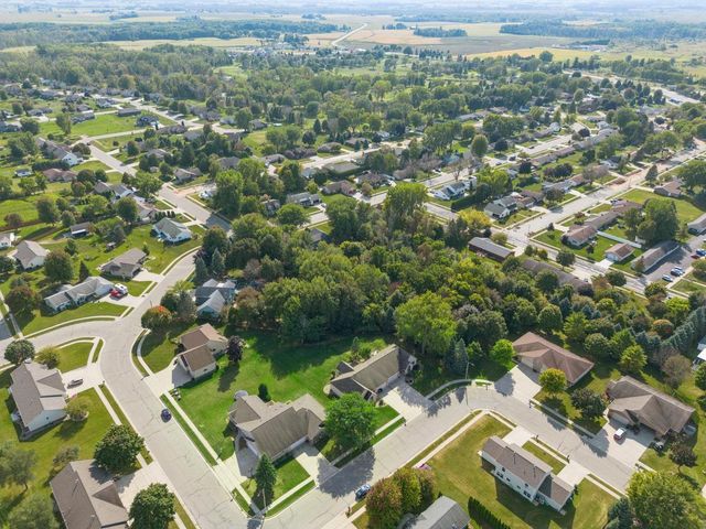 100 BENTWOOD DRIVE, Brillion, WI 54110