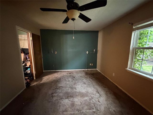 11421 N May Avenue A, Oklahoma City, OK 73120