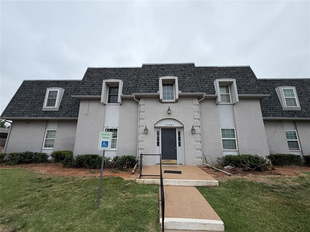 11421 N May Avenue A, Oklahoma City, OK 73120