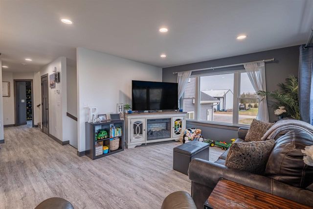 W15168 ROSENOW LANE, Wittenberg, WI 54499